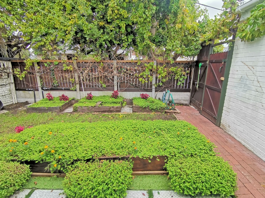 To Let 0 Bedroom Property for Rent in Zeekoevlei Western Cape